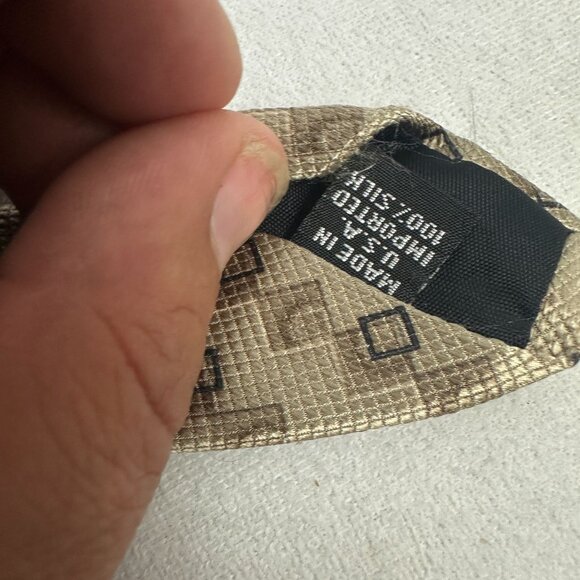 Crazy Horse Mens Gold Silk Geometric Pattern Necktie Claiborne Company - Picture 4 of 4